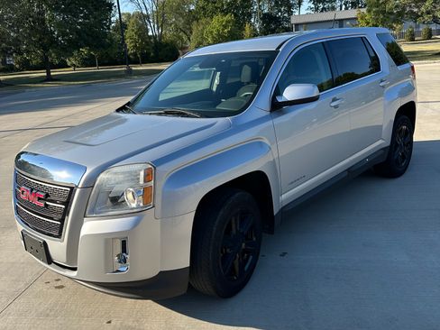 Used 2015 GMC Terrain SLE image 4