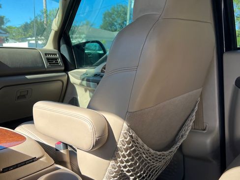 Used 2000 Ford Excursion Limited image 11