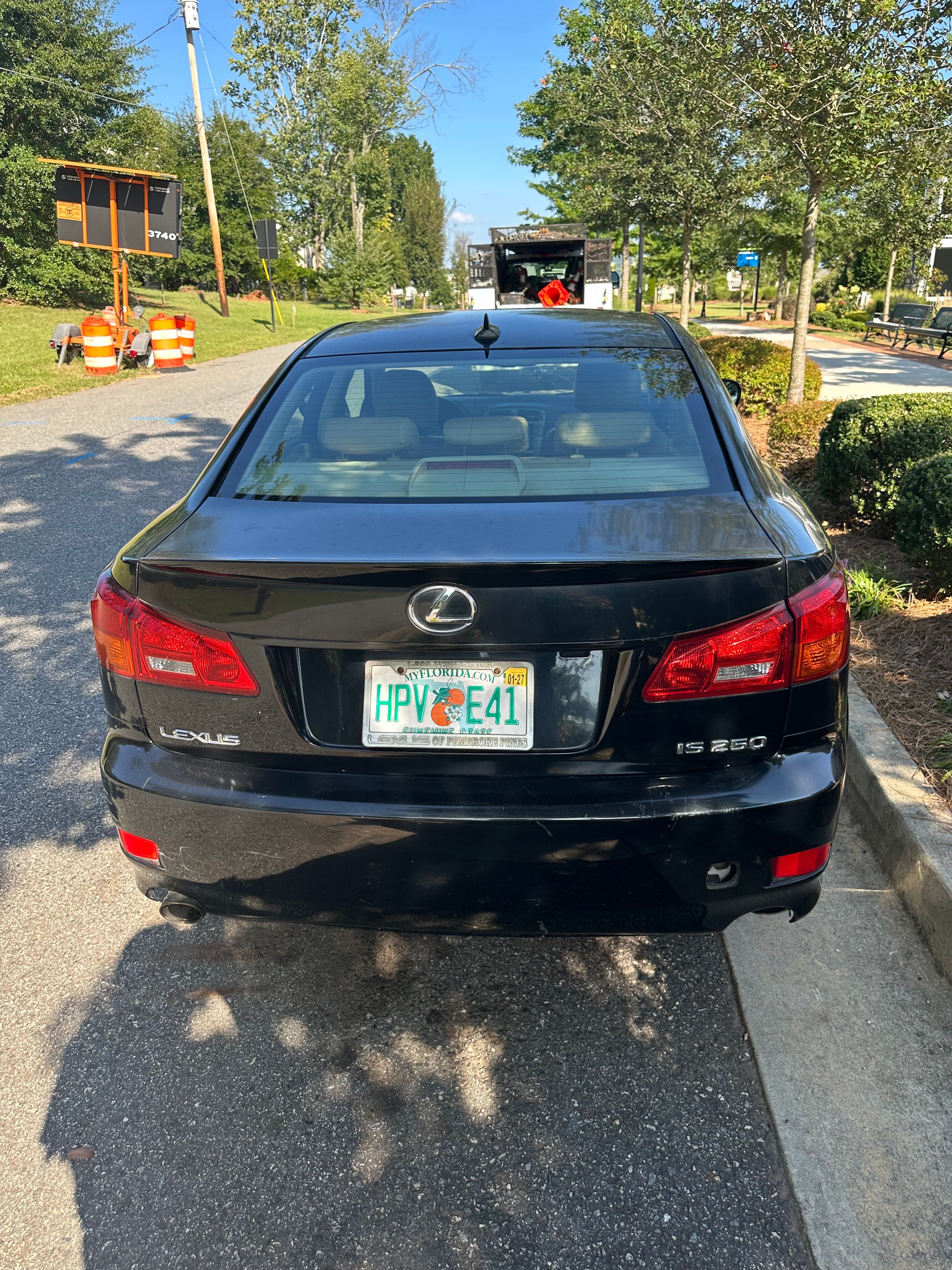Used 2008 Lexus IS 250 w/ Preferred Accessory Pkg RWD image 10