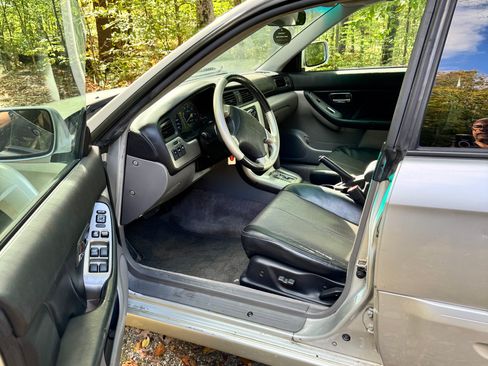 Used 2003 Subaru Baja AWD/4WD image 9