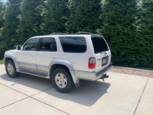 Used 1999 Toyota 4Runner Limited RWD image 5