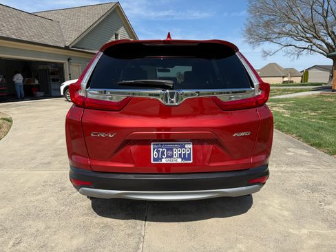 Used 2018 Honda CR-V EX image 5