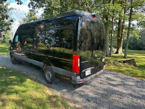 Used 2019 Mercedes-Benz Sprinter 2500 image 6