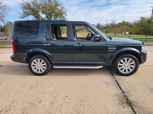 Used 2016 Land Rover LR4 HSE image 2