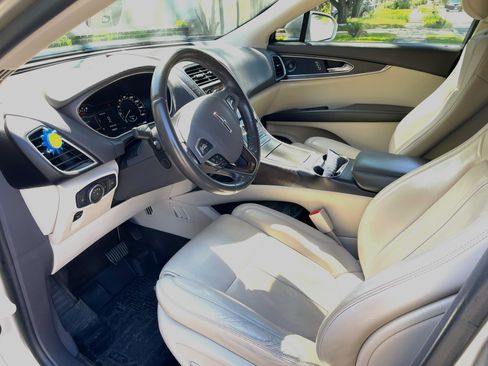 Used 2017 Lincoln MKX Reserve FWD image 10