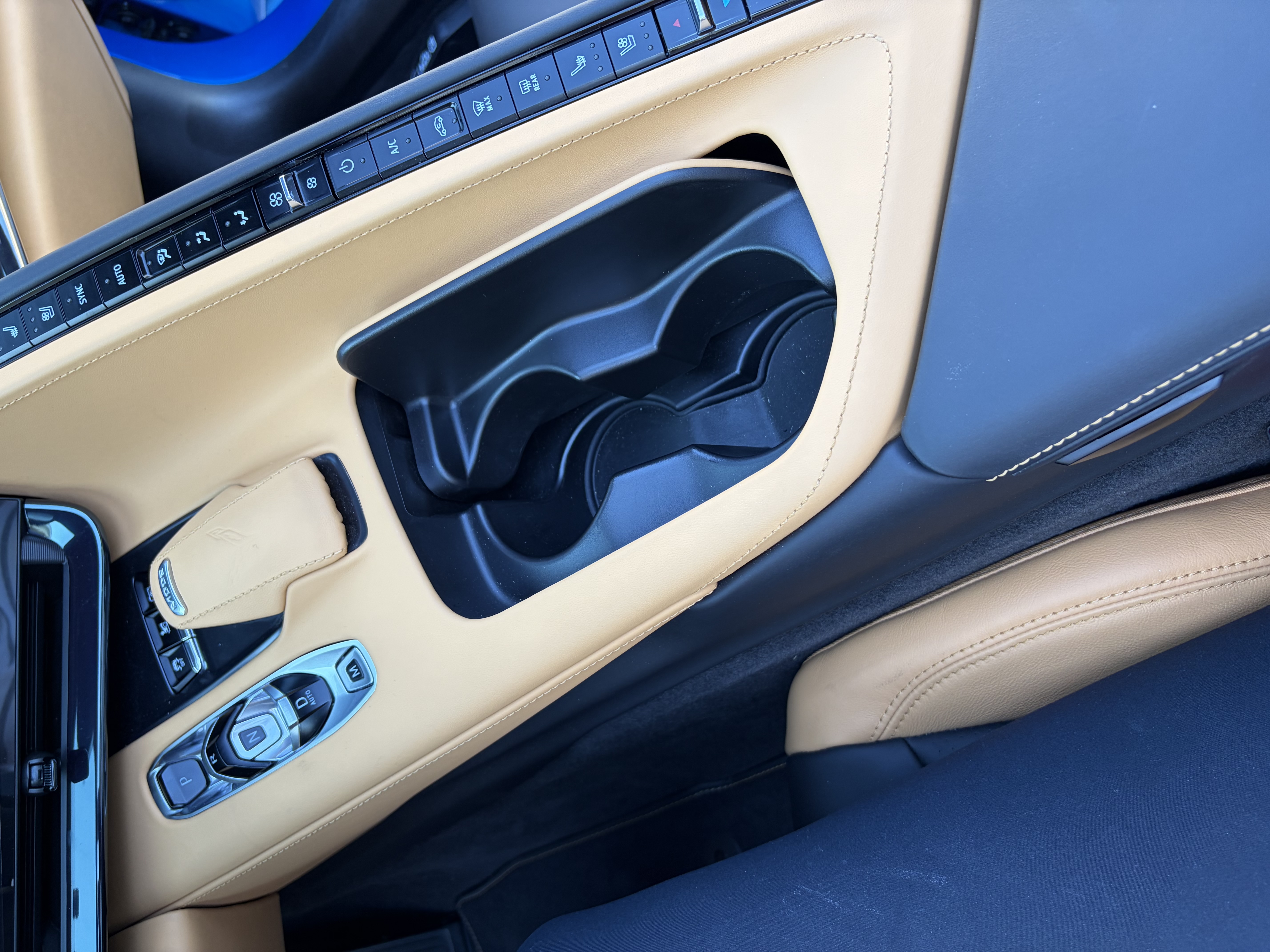 Used 2024 Chevrolet Corvette Stingray Premium Conv w/ Z51 Performance Package RWD image 18