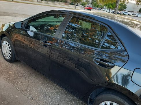 Used 2016 Toyota Corolla LE image 1