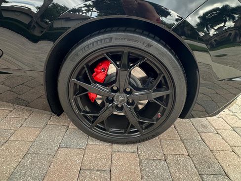 Used 2022 Chevrolet Corvette Stingray Premium Conv w/ Z51 Performance Package RWD image 15