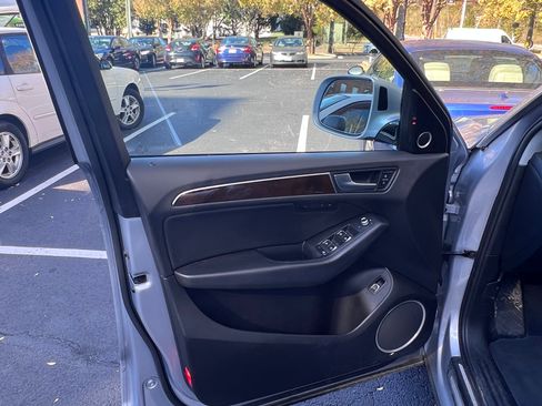 Used 2015 Audi Q5 2.0T Premium Plus w/ Technology Package AWD/4WD image 23