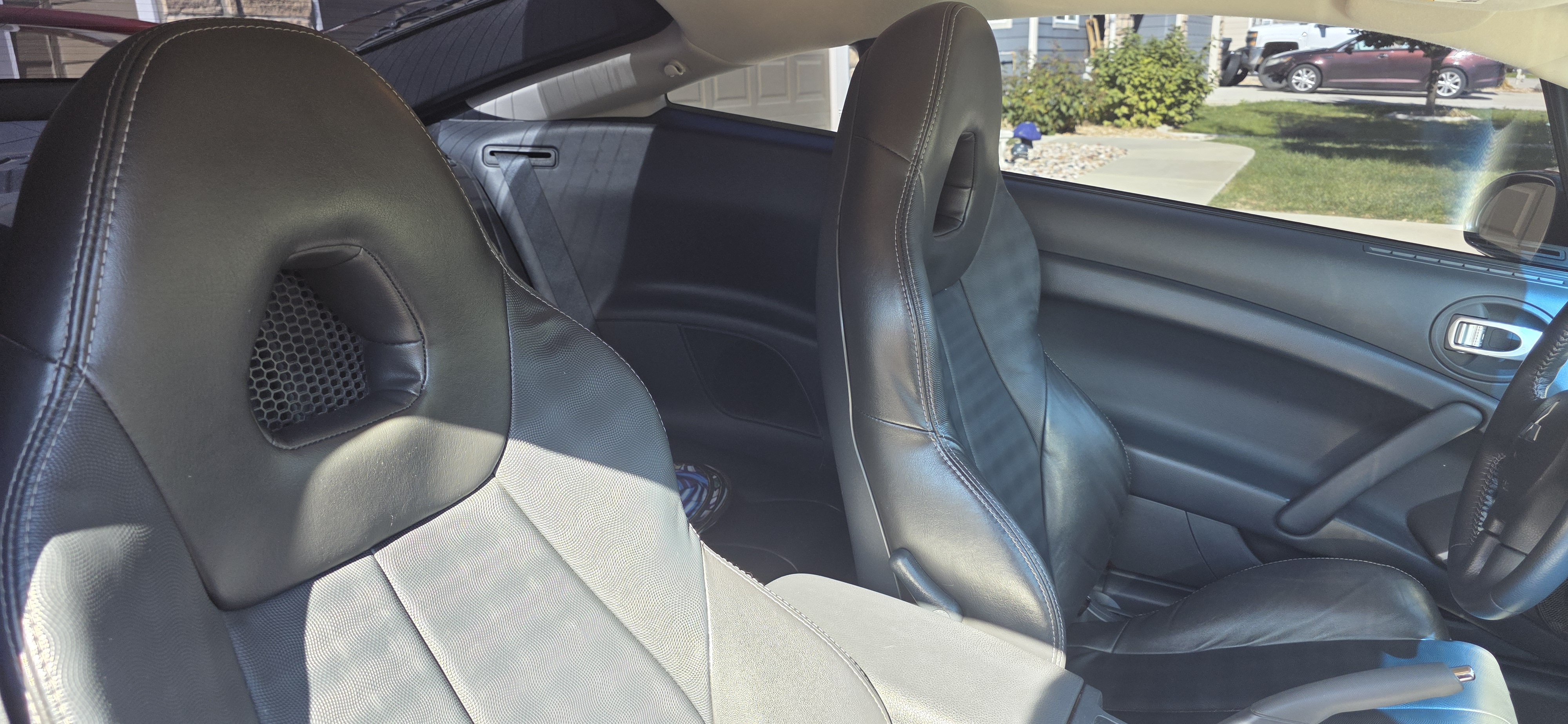 Used 2011 Mitsubishi Eclipse GT FWD image 10