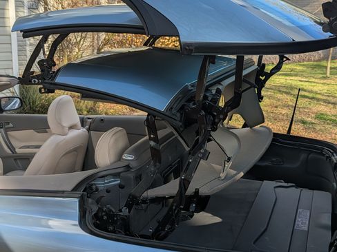 Used 2011 Volvo C70 T5 w/ Multimedia Pkg image 20