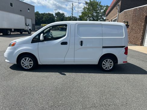 Used 2020 Nissan NV200 SV w/ Back Door Glass Package FWD image 4