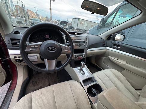 Used 2011 Subaru Outback 2.5i image 5