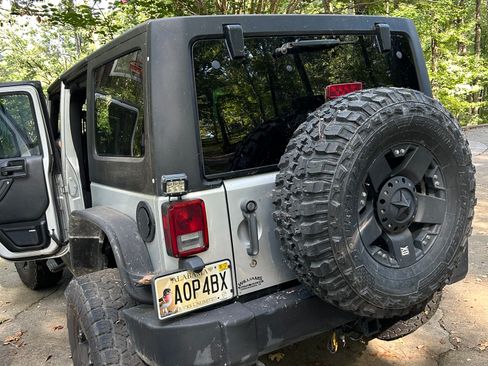 Used 2011 Jeep Wrangler Unlimited Sport AWD/4WD image 10