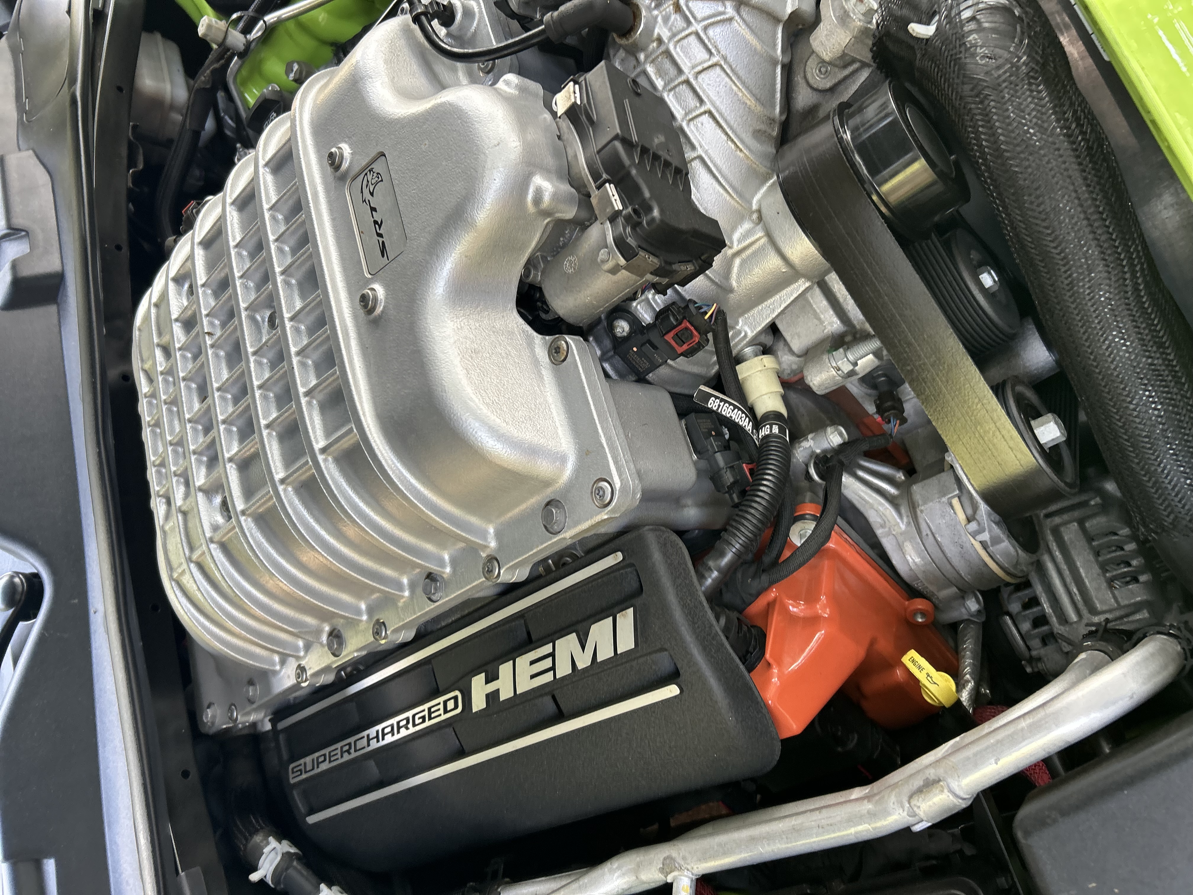 Used 2015 Dodge Challenger SRT Hellcat RWD image 9