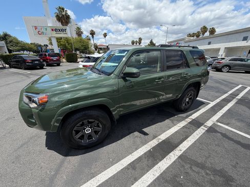 Used 2022 Toyota 4Runner Trail Special Edition AWD/4WD image 2