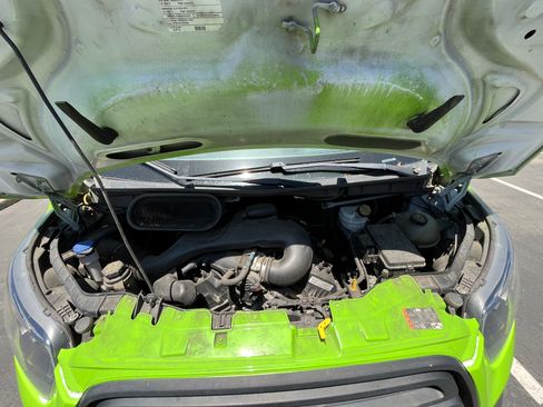 Used 2019 Ford Transit 250 148 Medium Roof image 5