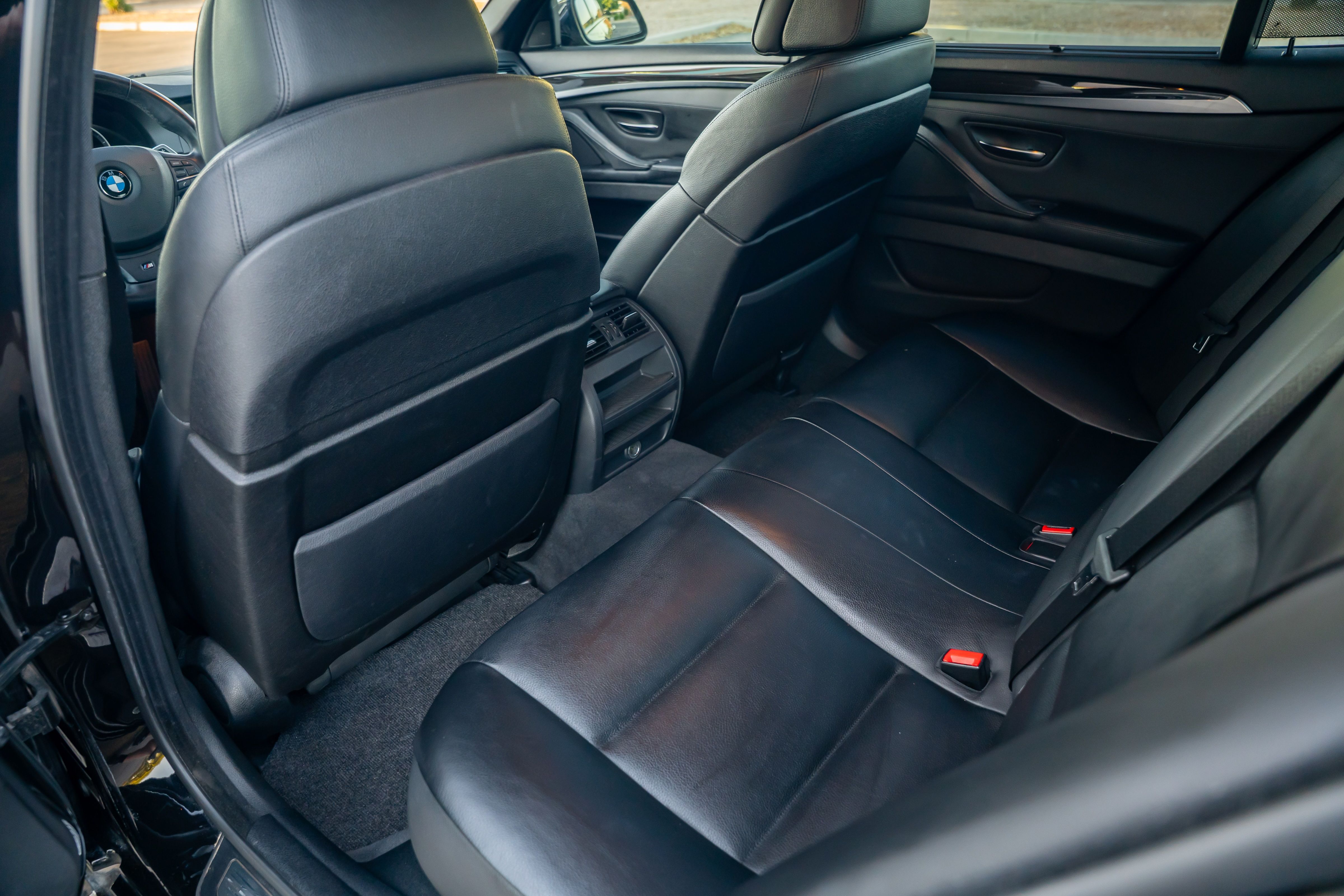 Used 2011 BMW 550i Sedan RWD image 19