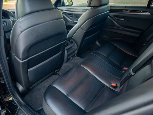 Used 2011 BMW 550i Sedan RWD image 14