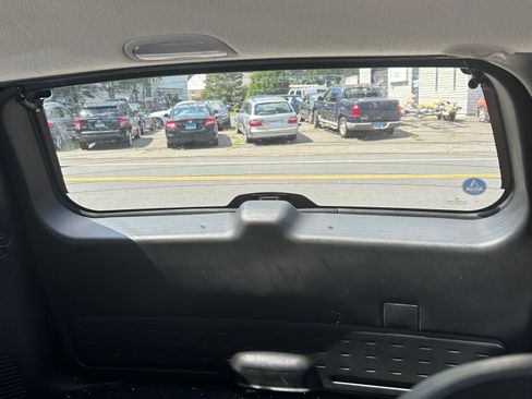 Used 2004 Jeep Grand Cherokee Laredo w/ Cold Weather Group image 12