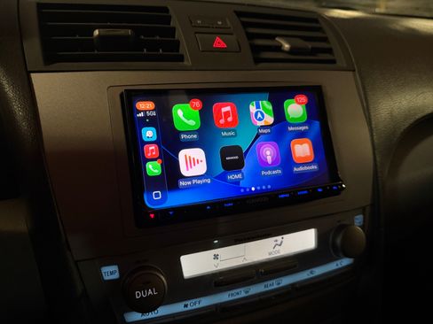 Used 2010 Toyota Camry XLE image 9