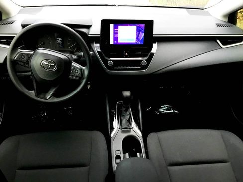 Used 2024 Toyota Corolla LE FWD image 12