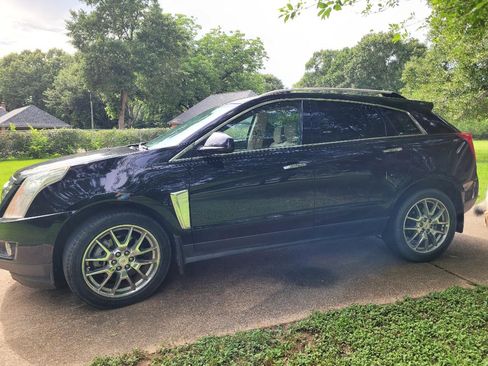 Used 2013 Cadillac SRX Premium FWD image 1