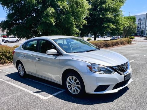 Used 2018 Nissan Sentra SV FWD image 4