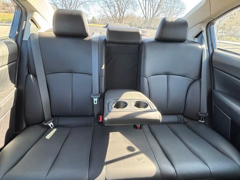 Used 2013 Subaru Legacy 3.6R Limited AWD/4WD image 16
