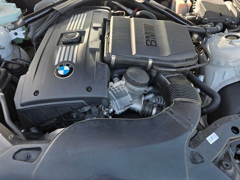 Used 2016 BMW Z4 sDrive35i image 11