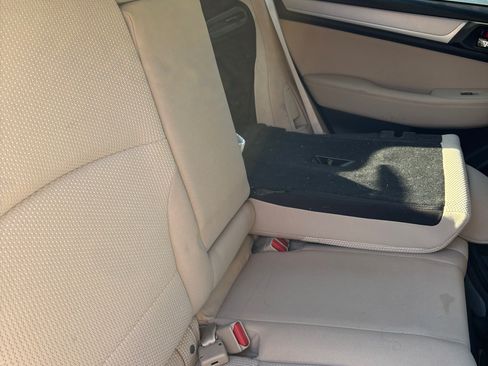 Used 2017 Subaru Outback 2.5i Premium image 5