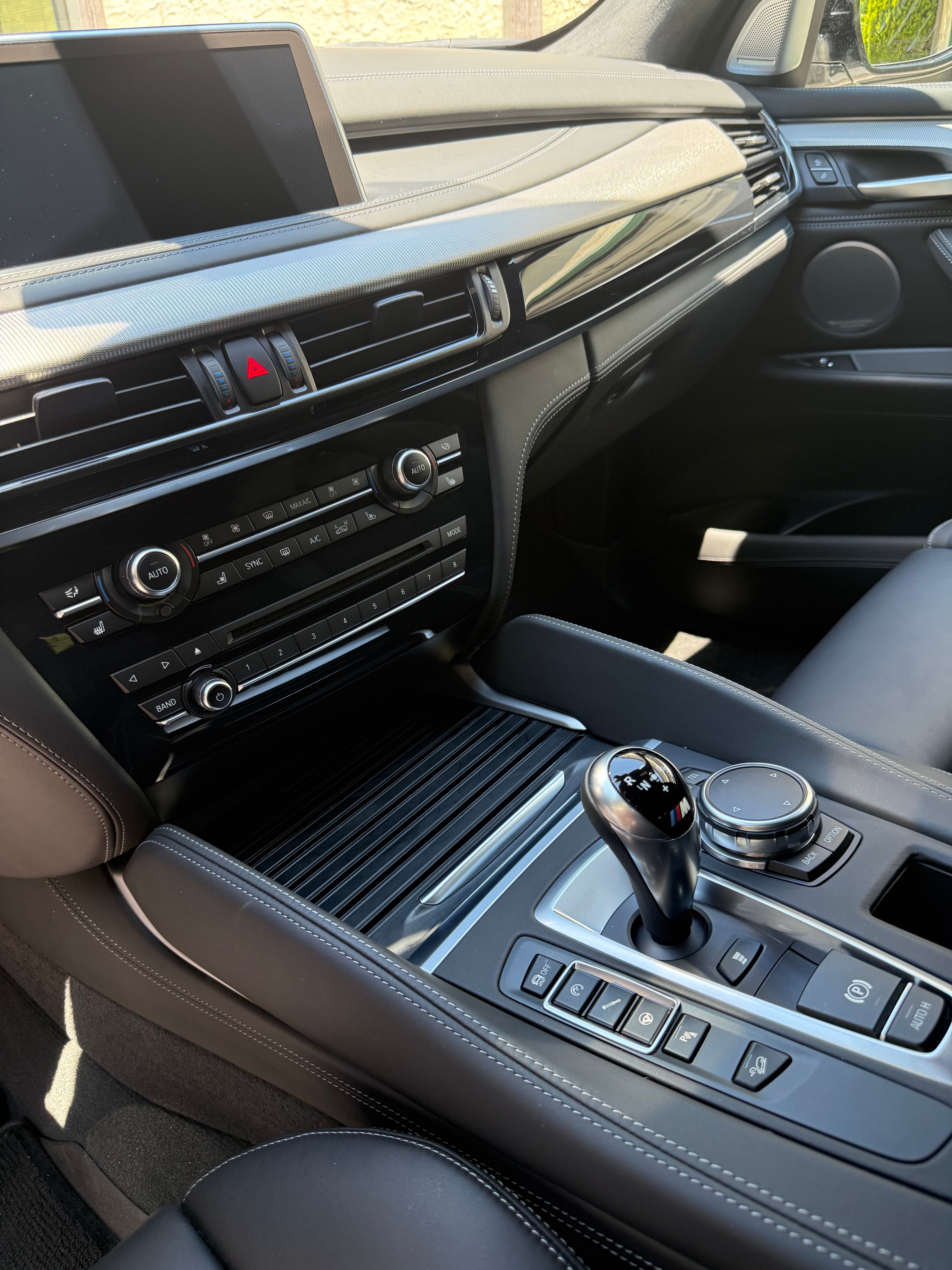 Used 2016 BMW X5 M AWD/4WD image 24