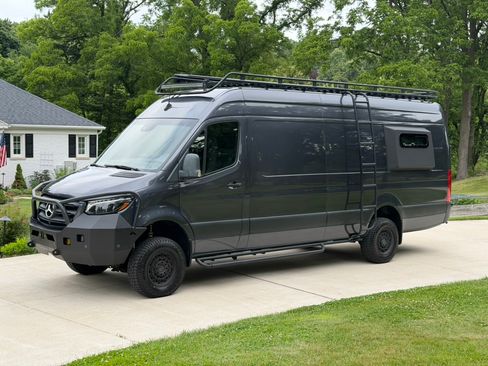 Used 2019 Mercedes-Benz Sprinter 4x4 170 image 4