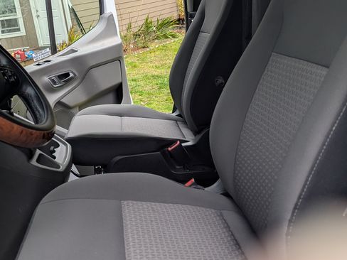 Used 2024 Ford Transit 350 XLT image 5