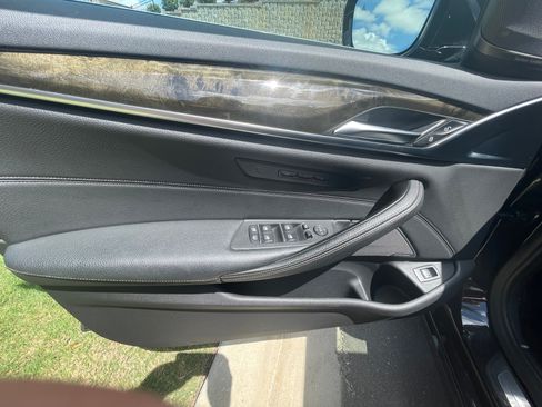 Used 2019 BMW 540i w/ Executive Package RWD image 13