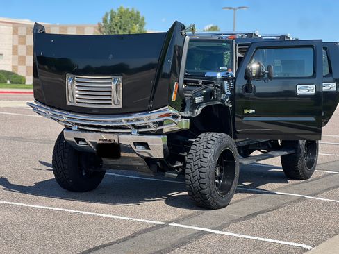 Used 2005 HUMMER H2 Luxury w/ Preferred Equipment Group image 6