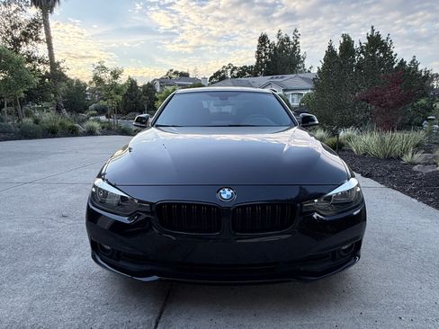 Used 2016 BMW 320i Sedan image 1