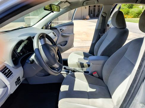 Used 2010 Toyota Corolla LE image 6