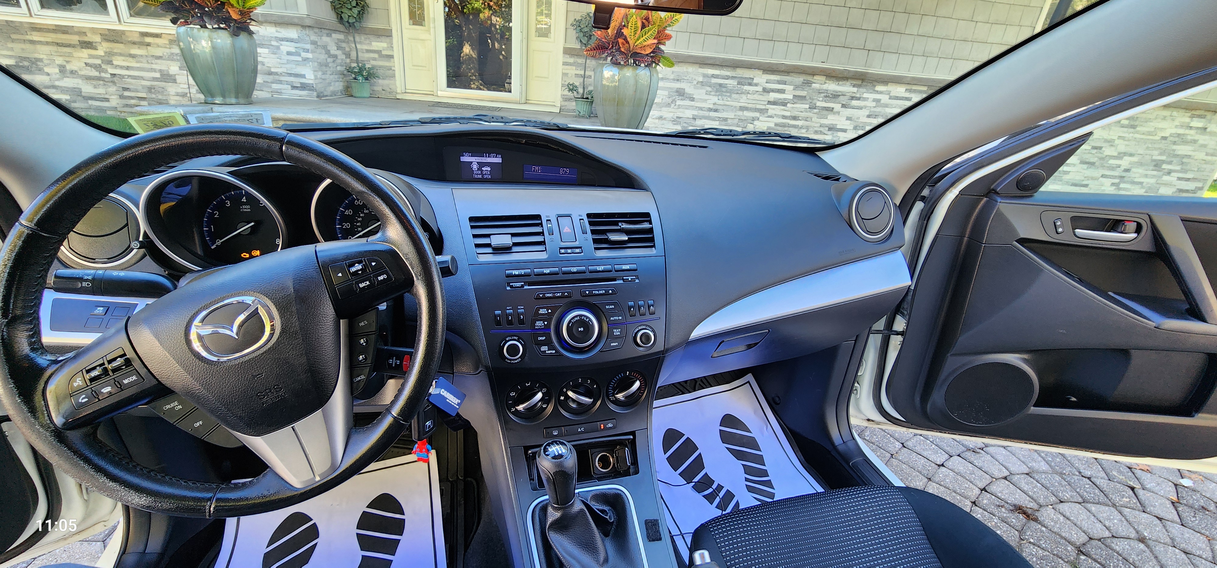 Used 2012 MAZDA MAZDA3 i Touring FWD image 6