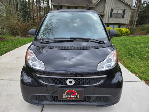 Used 2013 smart fortwo pure image 2
