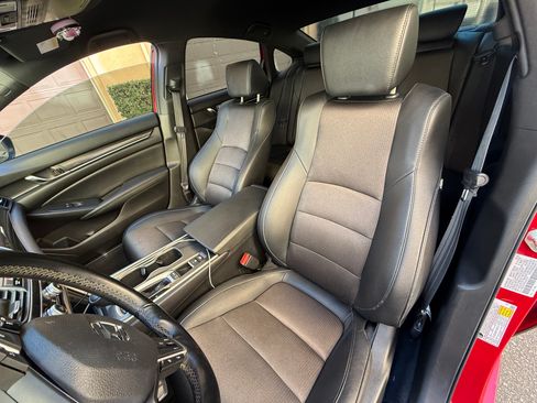 Used 2020 Honda Accord Sport image 17