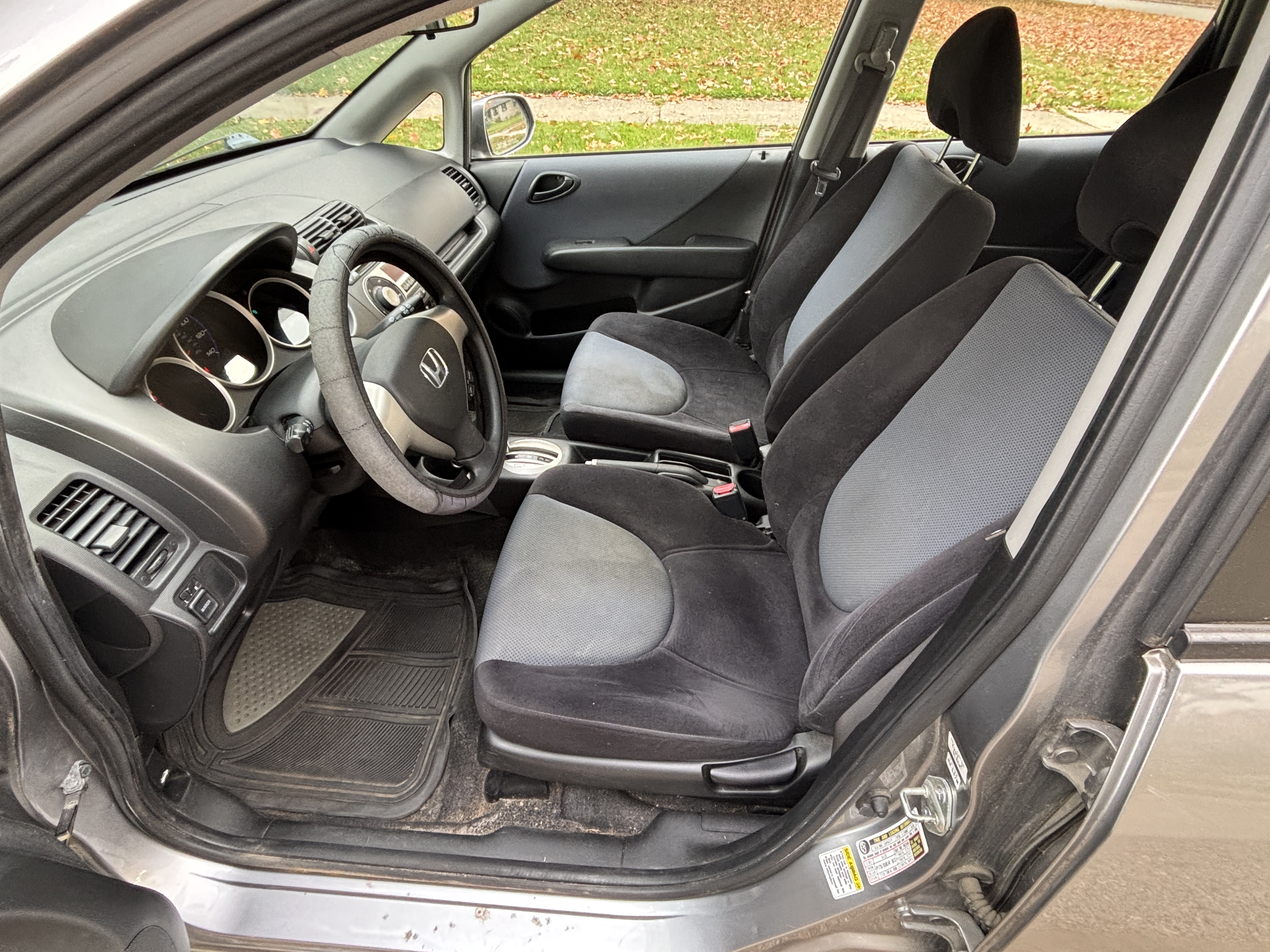 Used 2008 Honda Fit image 9