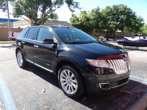 Used 2013 Lincoln MKX FWD image 20