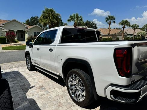 Used 2025 GMC Sierra 1500 Denali w/ Denali Reserve Package AWD/4WD image 5