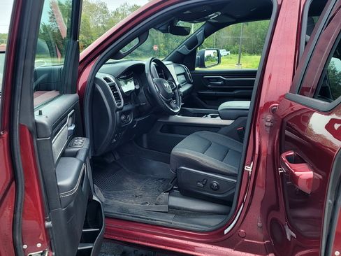 Used 2022 RAM 1500 Big Horn AWD/4WD image 14
