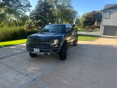Used 2014 Ford F150 Raptor w/ Equipment Group 801A Luxury AWD/4WD image 4