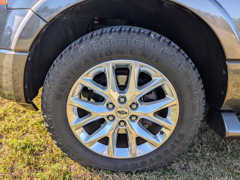 Used 2017 Ford Expedition Limited image 31