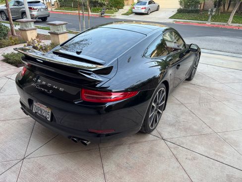 Used 2015 Porsche 911 Carrera S image 5