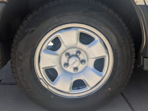 Used 2002 Subaru Forester L AWD/4WD image 14