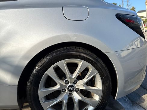 Used 2014 Hyundai Genesis 3.8 image 12